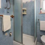 2 Bedroom Lovely In *
