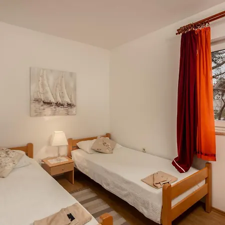 Apartmán 2 Bedroom Lovely In Baška