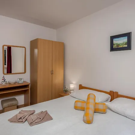 2 Bedroom Lovely In *