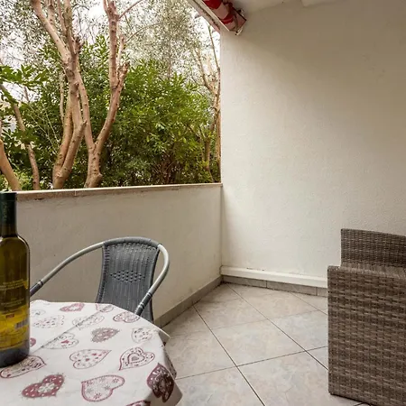 2 Bedroom Lovely In * Baška