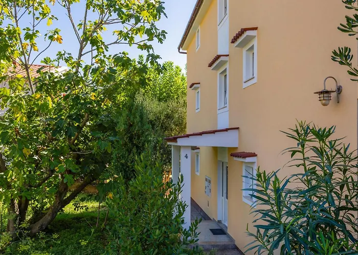 Apartament Awesome In With Kitchen Baška