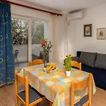 2 Bedroom Lovely In *
