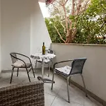 2 Bedroom Lovely In Διαμέρισμα *